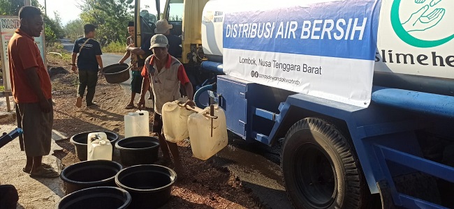 Truk Tangki Air Laznas Dewan Dawah Terus Distribusikan Air Bersih