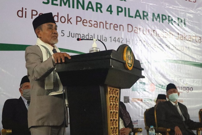 Onlayn porno onani jinsiy aloqa qilishga majbur qildi