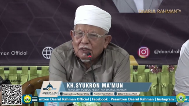 KH Syukron Ma'mun: Shalat Jamaah Jangan Ditutup, Prokesnya yang